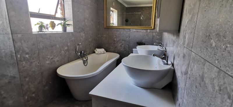 3 Bedroom Property for Sale in Seemeeu Park Western Cape